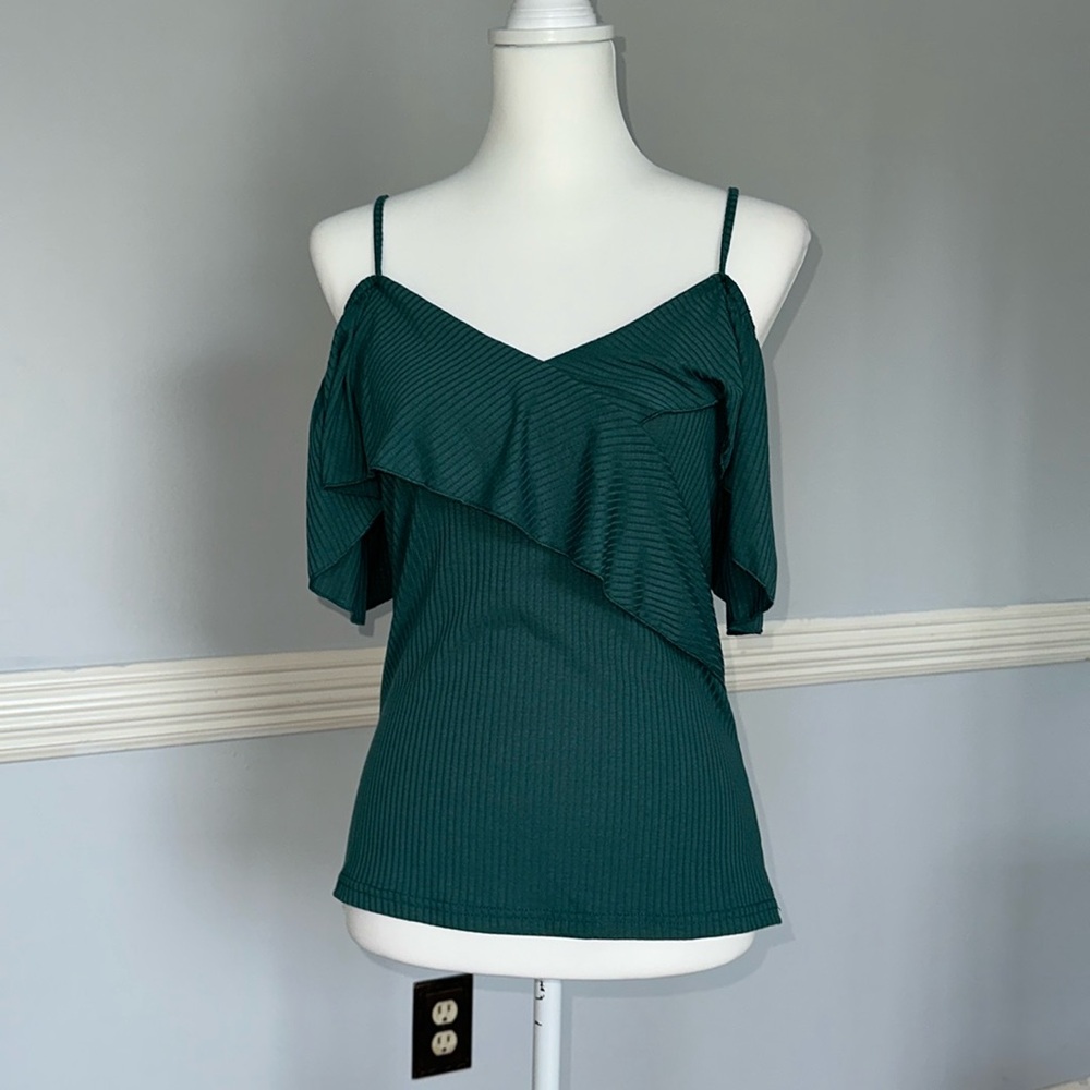 Buckle Willow & root brand dark green off the shoulder top